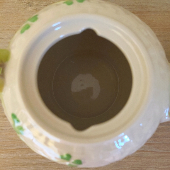 🍀Celtic Classics Stoneware Shamrock Clover with Basket Weave Design Teapot - Picture 11 of 14